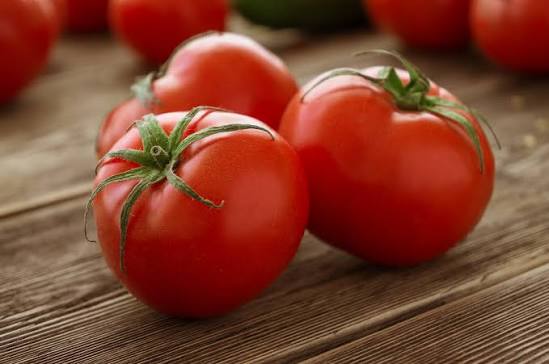 TOMATES FRAÎCHES 1KG